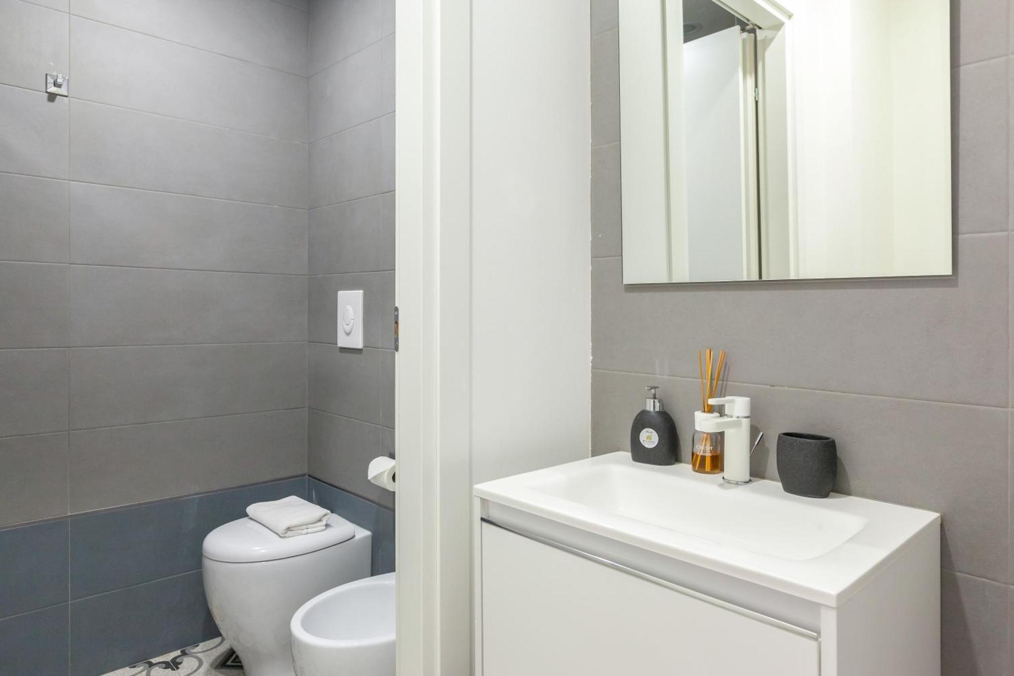 Milano Apartments S Agostino - Porta Genova Milão Exterior foto