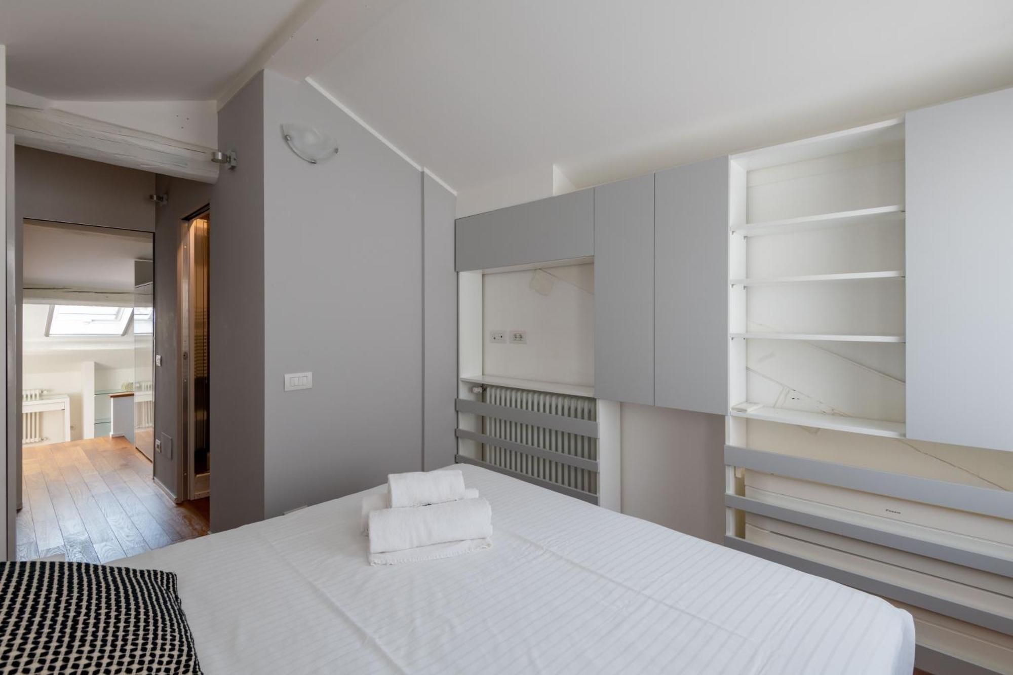 Milano Apartments S Agostino - Porta Genova Milão Exterior foto